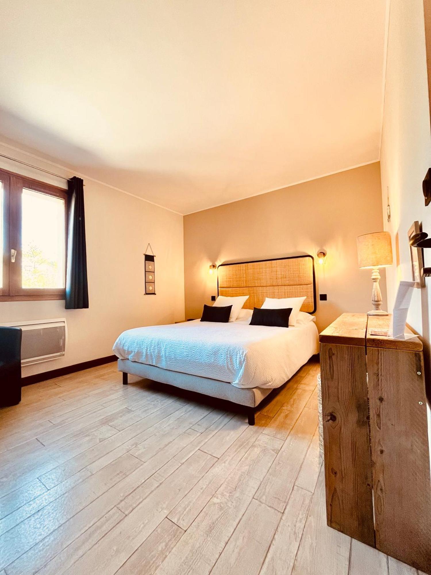 Hotel Les Chaumettes Savines Eksteriør billede